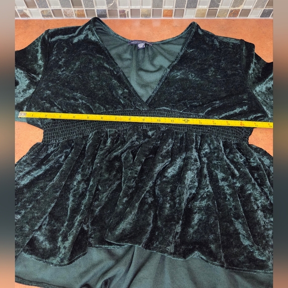 American Eagle Velvet Peplum Babydoll Emerald Green Romantic Blouse Size Small - Picture 7 of 11